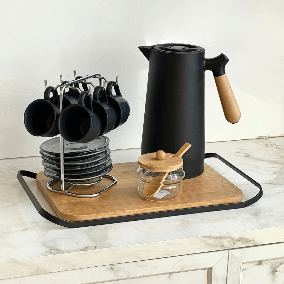 Garrafa Térmica Nórdica com Cabo de Madeira Preta 1 Litro